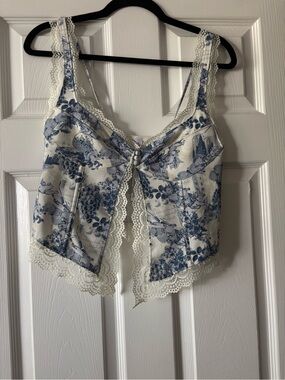 NWOT Urban Outfitters Blue and Cream Lace-Trim Floral Cropped Bustier